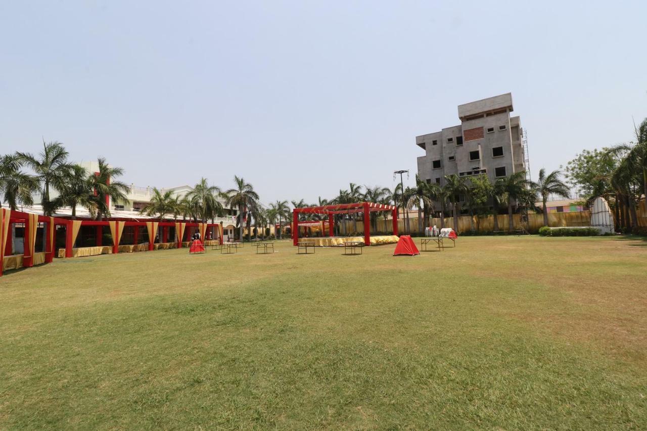 Oyo 31112 Hotel Abhinandan Palace Rāipur Exterior foto